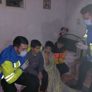 آتش نشانی نیشابور - نجات سه کودک از درون چاهی در روستای فرخ آباد نیشابور