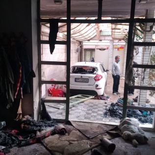 آتش نشانی نیشابور -  انفجار و آتش سوزی یک باب منزل مسکونی در خیابان خاتم النبیین مهار شد