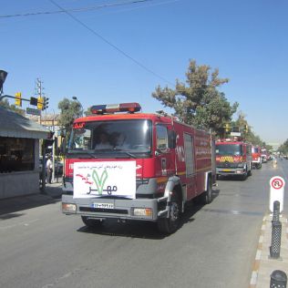 آتش نشانی نیشابور - رژه خودروهای آتش نشانی به مناسبت 7 مهر