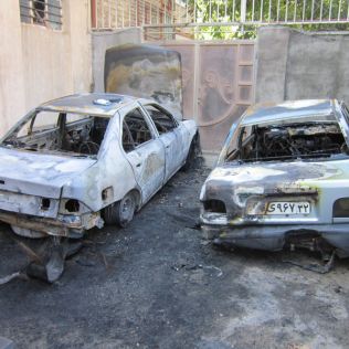 آتش نشانی نیشابور - آتش سوزی خودرو سمند و پراید