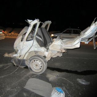 آتش نشانی نیشابور - تصادف خودرو نیسان باسواری پراید